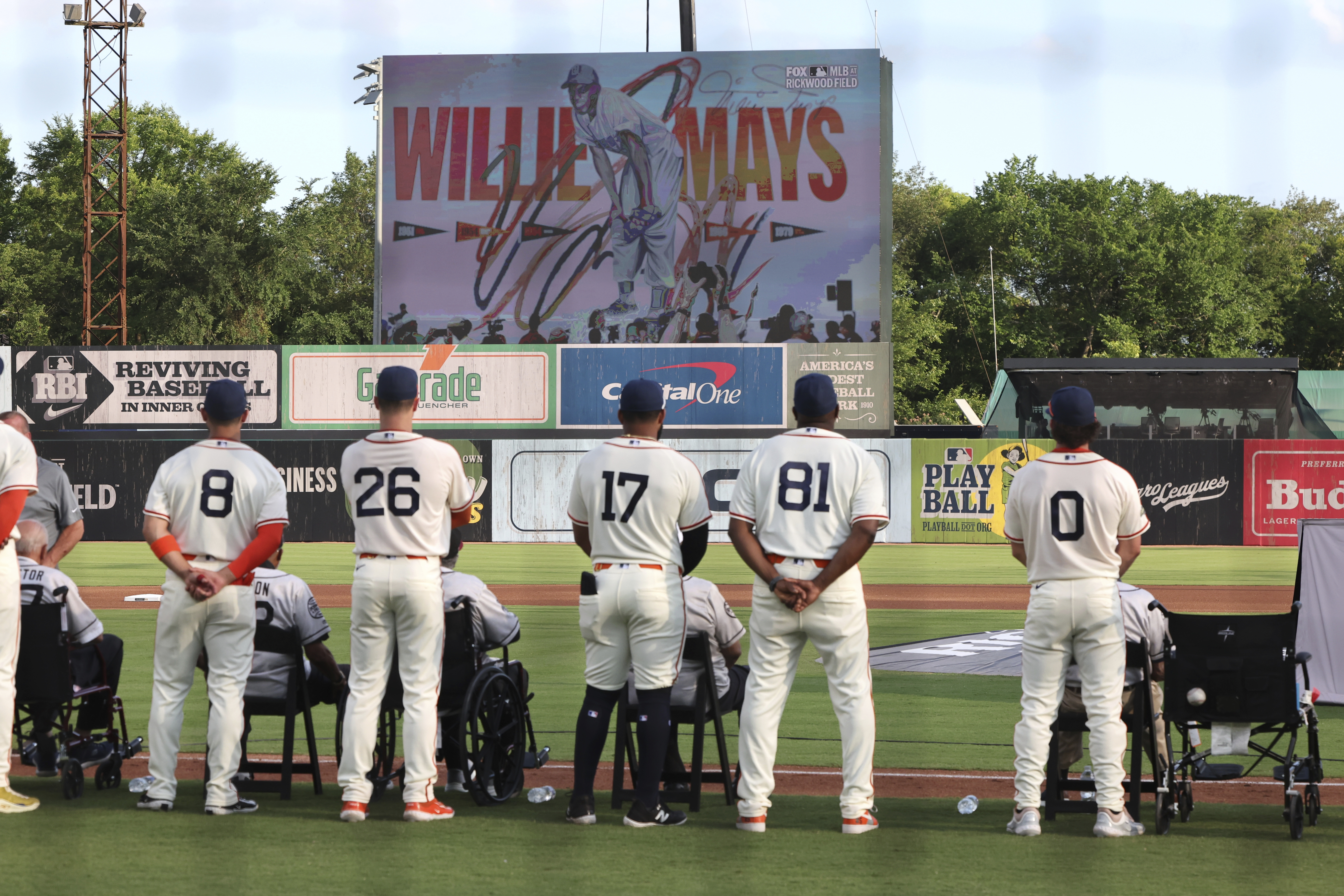 On the Rickwood Classic, Mays' fighting spirit shapes the San Francisco Giants' loss to the Cardinals