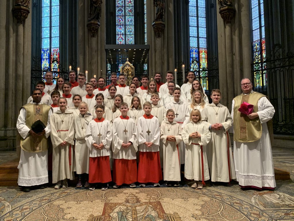 Messdiener der Pfarrei Hl. Theodard zu Gast im Kölner Dom Messdiener