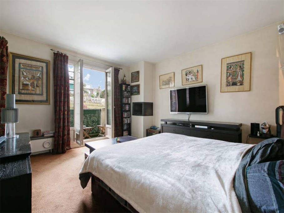 For Sale House on the Paris Vineyard