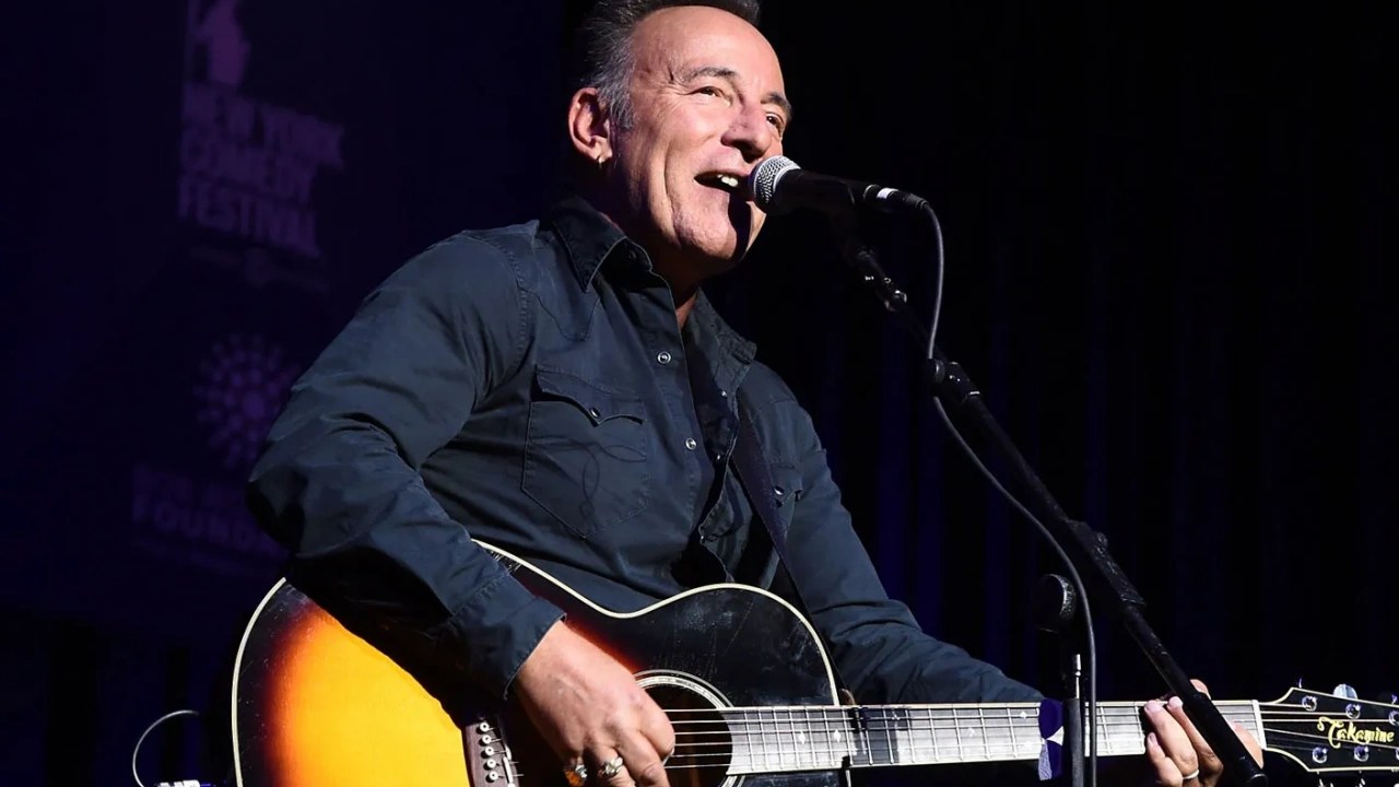 Bruce Springsteen Net Worth In 2023 Album Sales, Collections