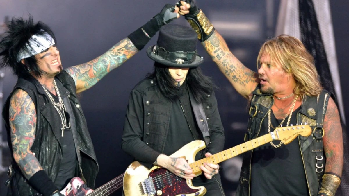 Mick Mars Blasts Mötley Crüe Members Over Using PreRecordings During(015)