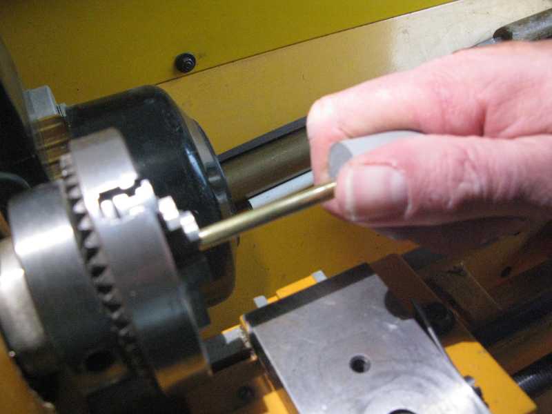 Drilling rubber / silicone stoppers