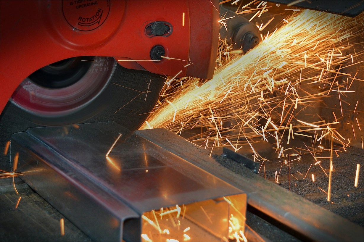 How does Plasma Cutter Work and Types Metal Ready