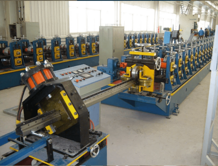 Medium duty warehouse rack rolling forming machine