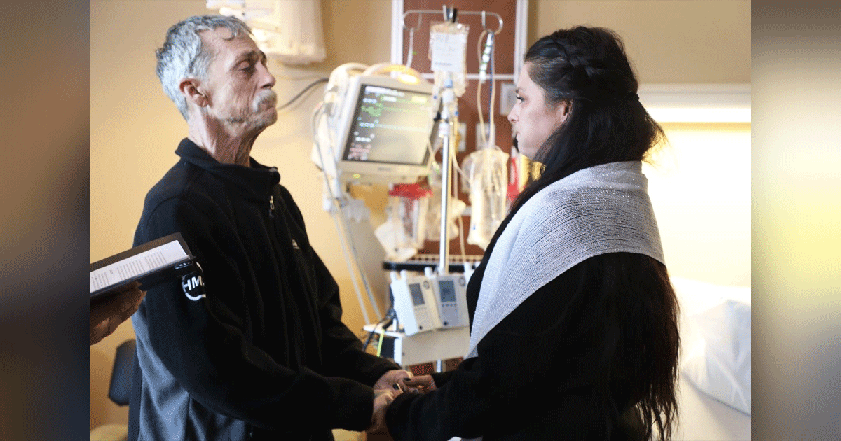 Couple Of 23 Years Marries In Hospital When Man Is Admitted To ICU With