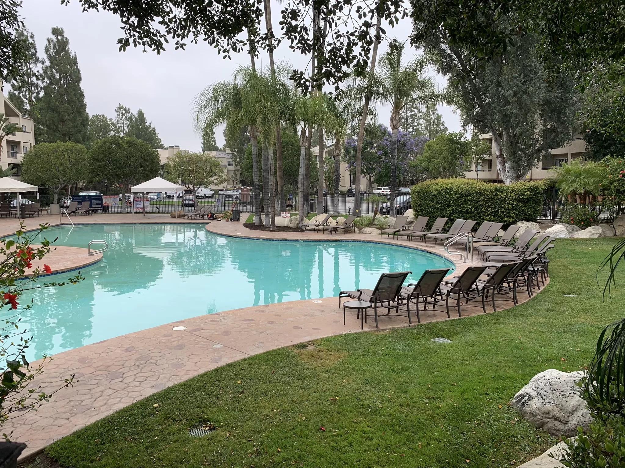 Pools at the Met Warner Center Woodland Hills Realtor