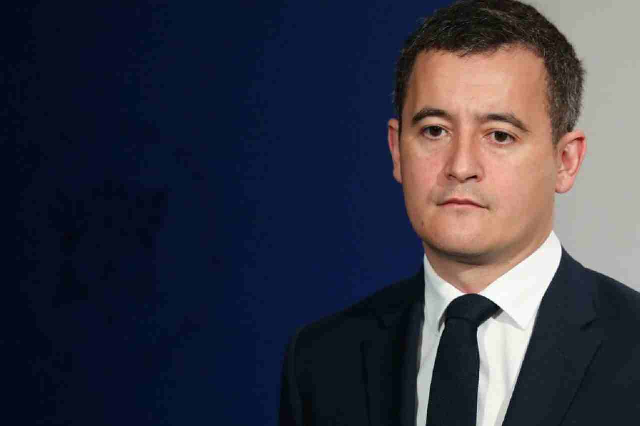 Fransa'nın calais kentindeki göçmen kampı dağıtıldı. Francia, Darmanin al posto di Castaner: una delle poltrone ...