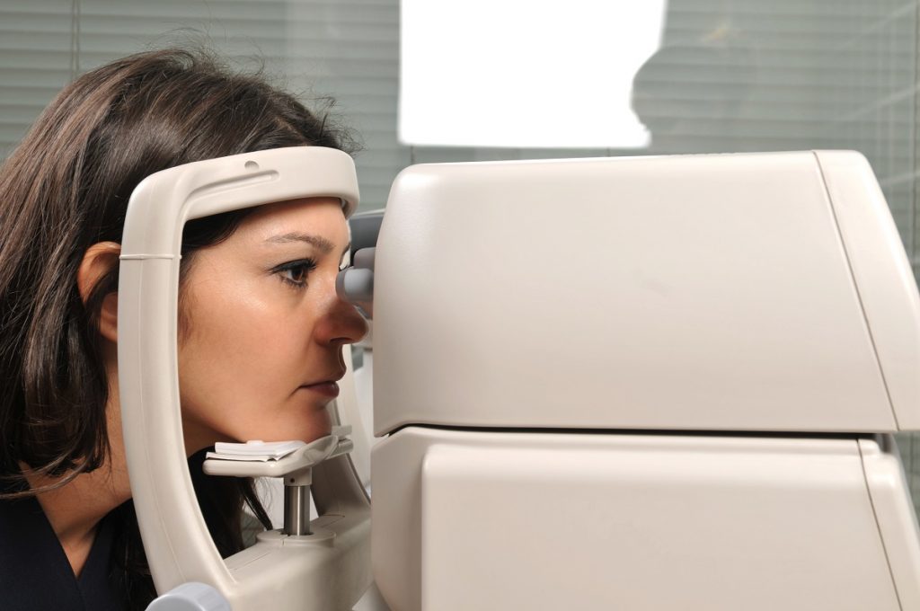 How Do I Qualify for Laser Eye Surgery from a LASIK