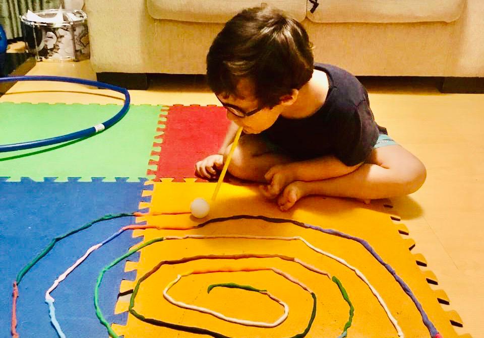 Brincadeiras de Sopro na Educação Infantil Escola de Educacão