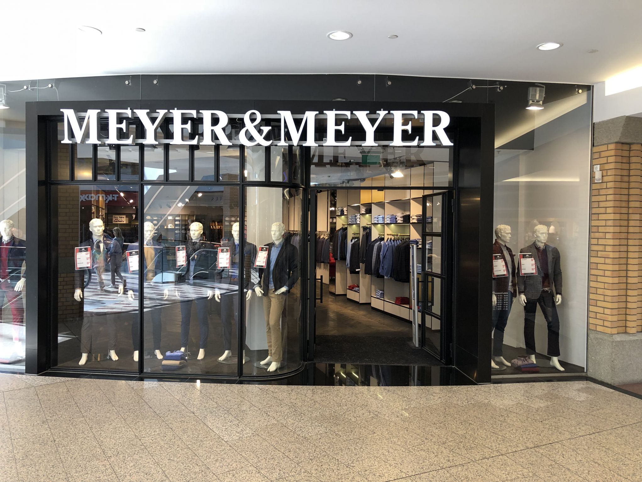Meyer & Meyer Eindhoven (Heuvelgalerie) Meyer & Meyer Herenmode