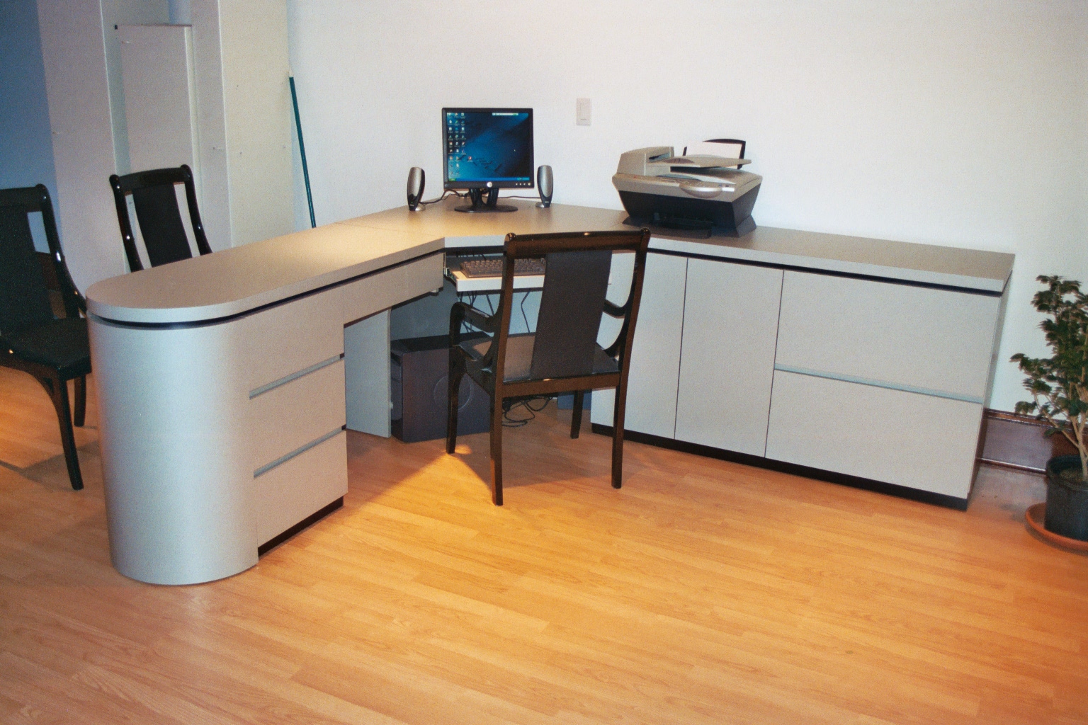 MICA OFFICE FORMICA P LAM plastics