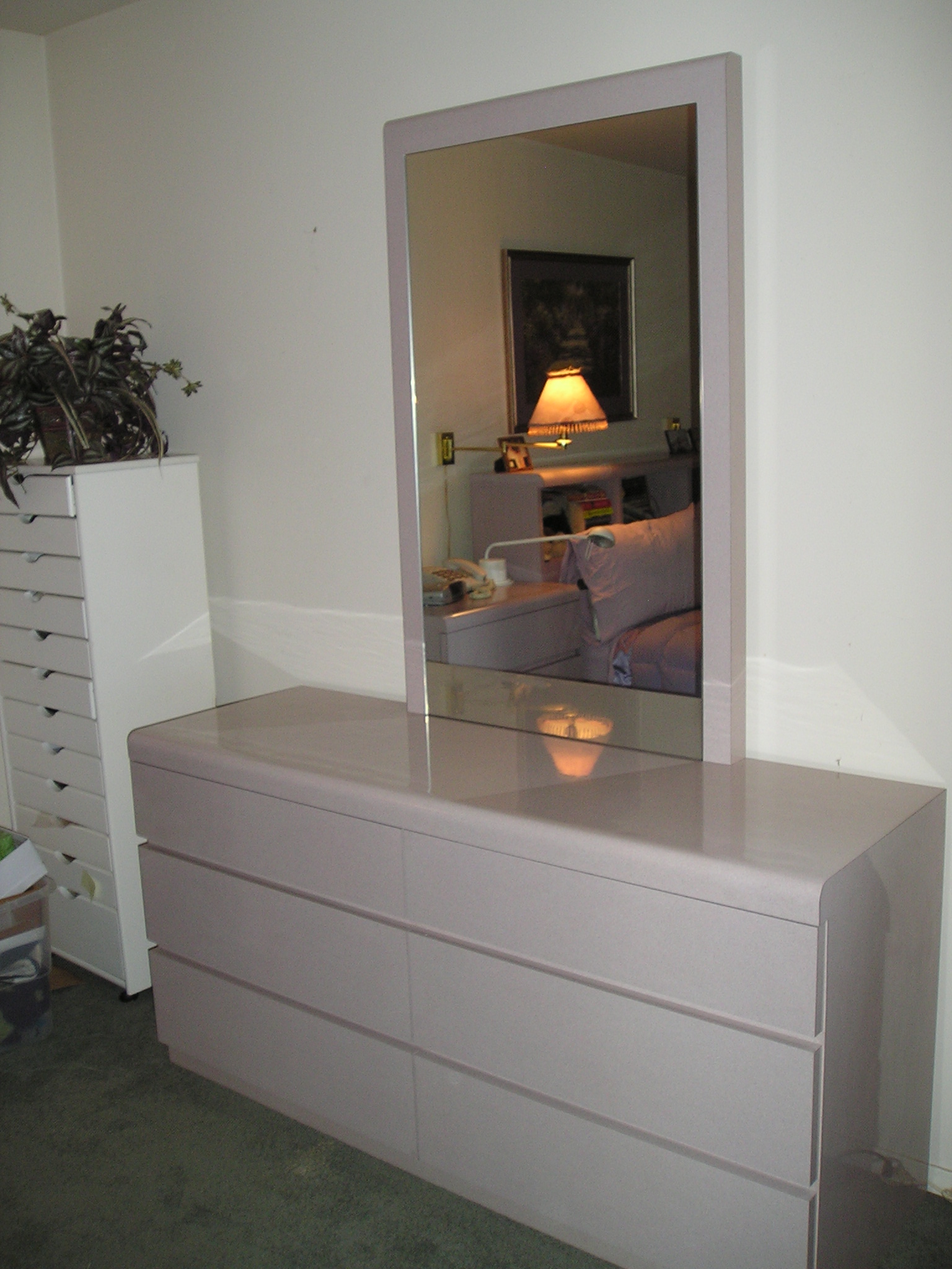 formica master bedroom, mica plathform bed, formica plathform beds