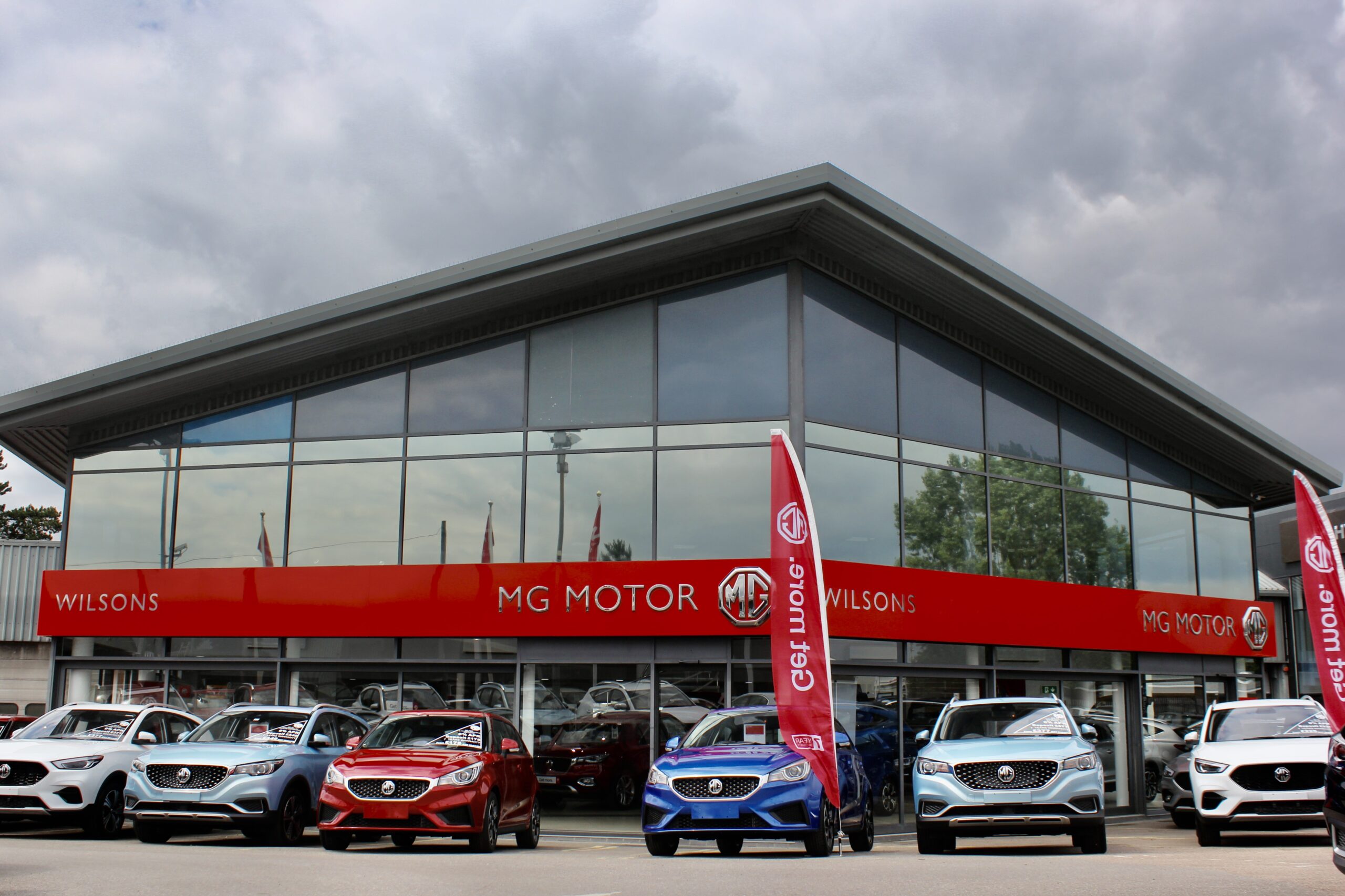 MG Motor and Wilsons open new dealership in Epsom MG Car Club
