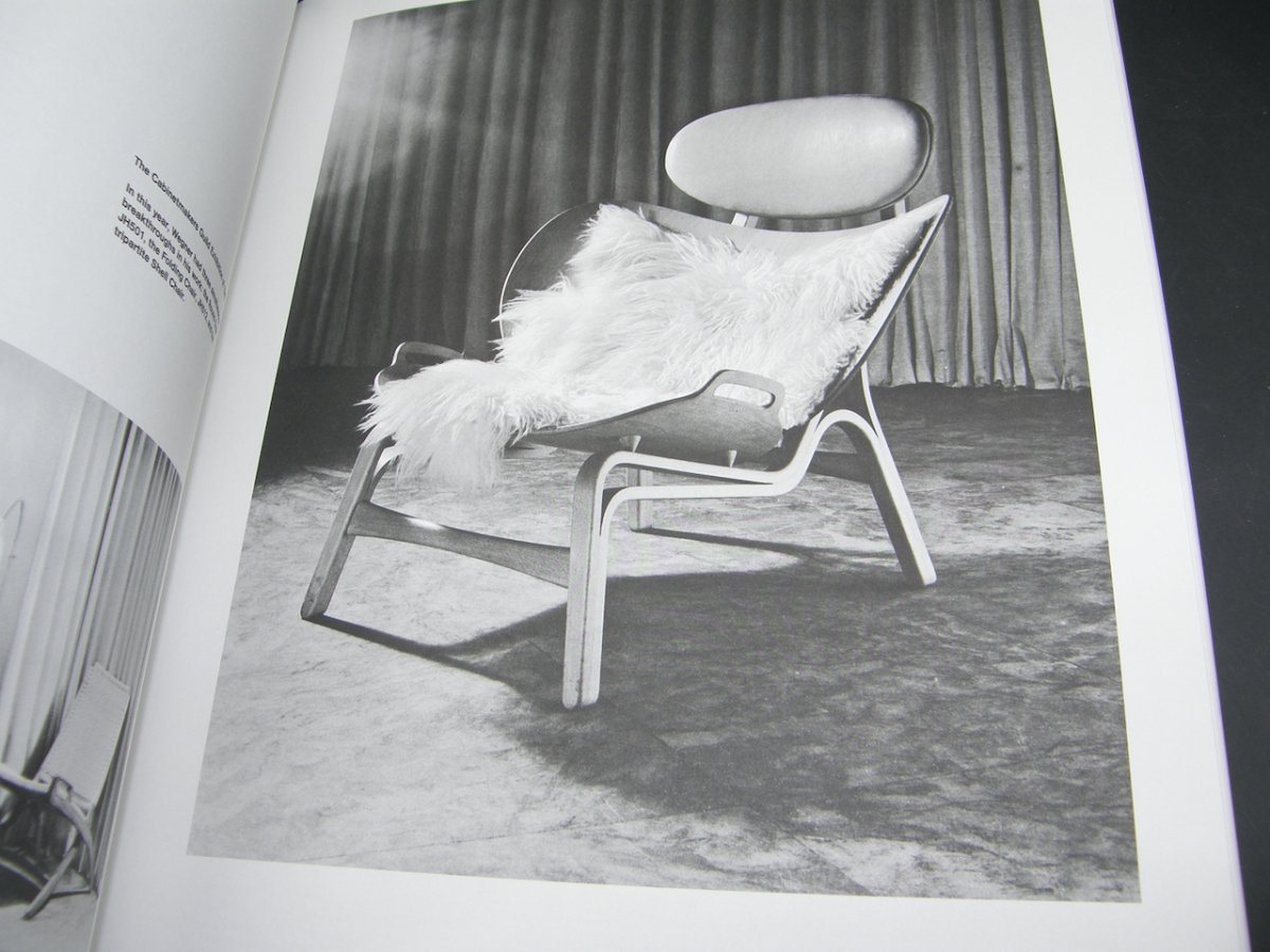 1553 1st Edition 2014 "Hans J. Wegner Just One Good Chair" by Christian H. Olesen Mark C