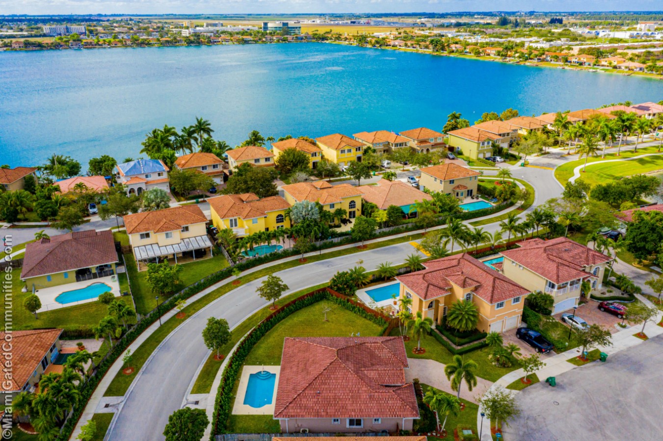 Venezia Lakes Private & Gated Communities of Florida Miami Gated