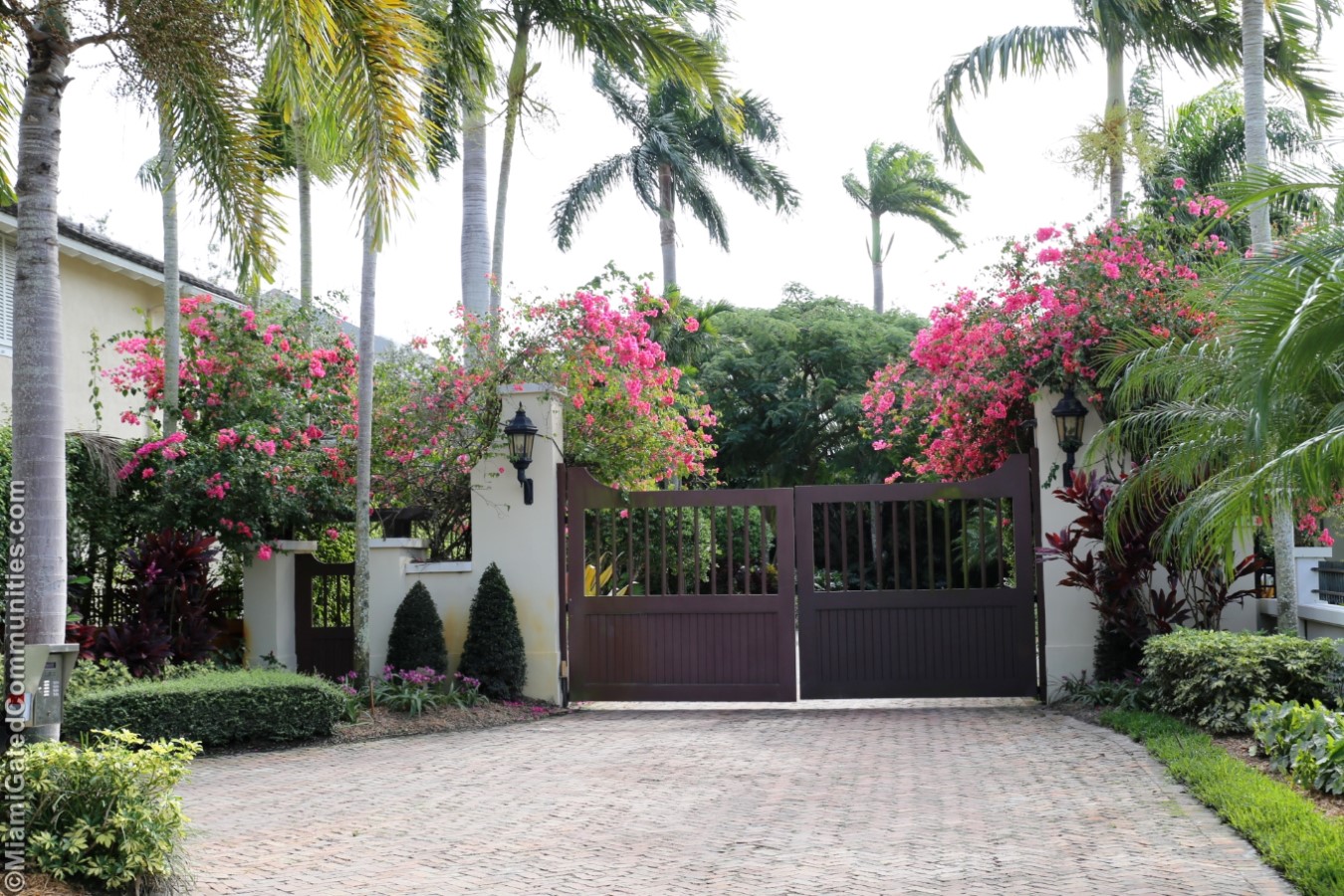 Parkside Village Private & Gated Communities of Florida Miami Gated