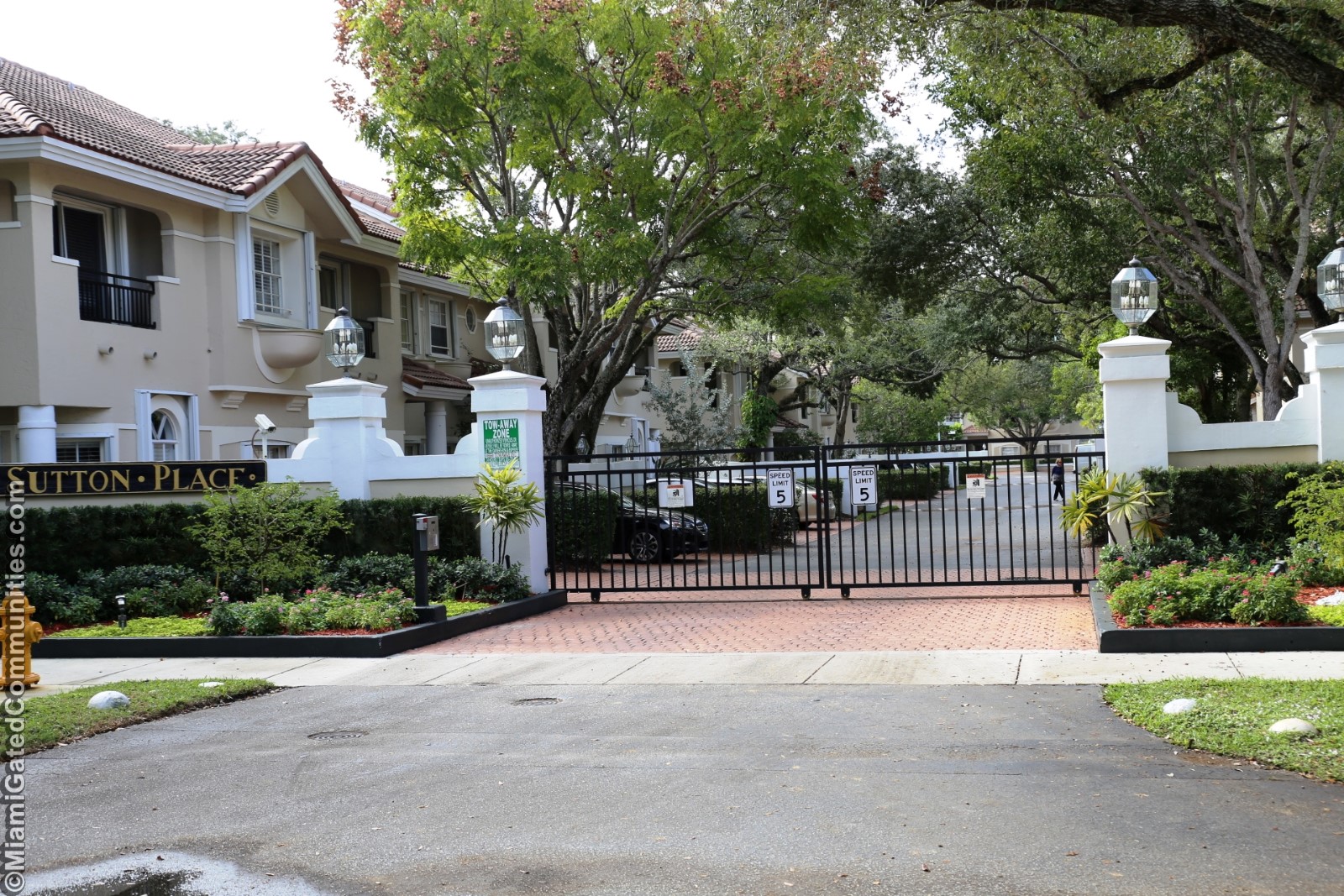 Miami Gated Communities Miami Realtors, buying Coral Gables homes
