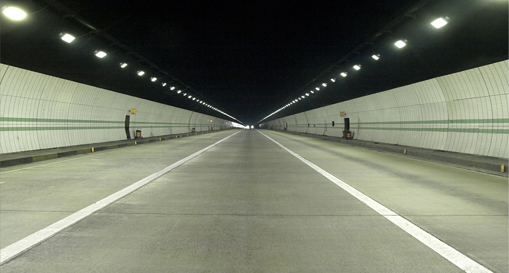 LED Tunnel Light Common Problems and Their Solution with LED Panel