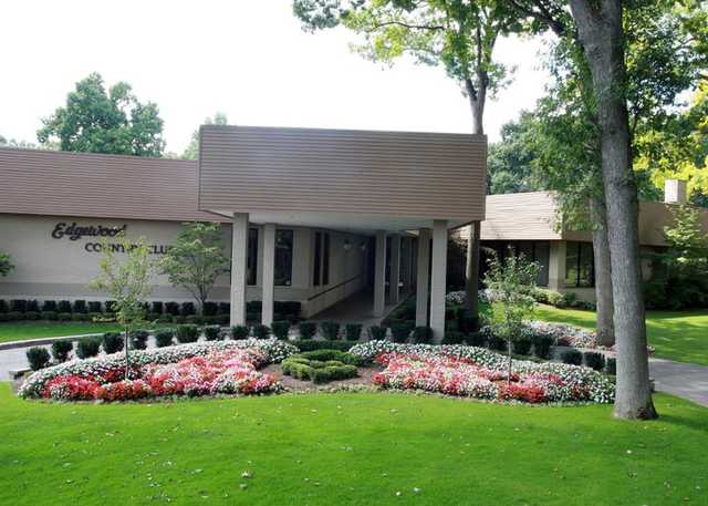 Edgewood Country Club in Commerce Township