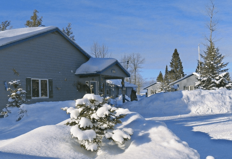 Snowmobile Lodging Northern Michigan and the Upper Peninsula
