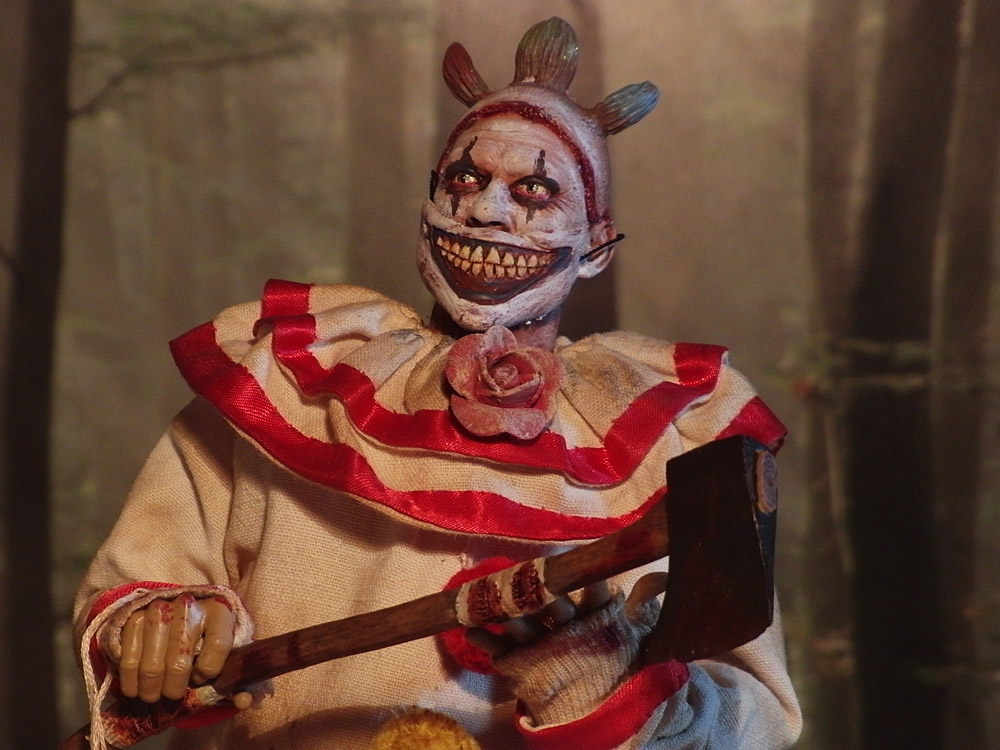 Twisty the Clown