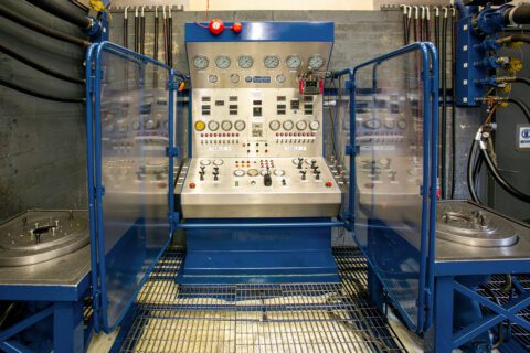 Hydraulic Test Centre - Micron Eagle Hydraulics