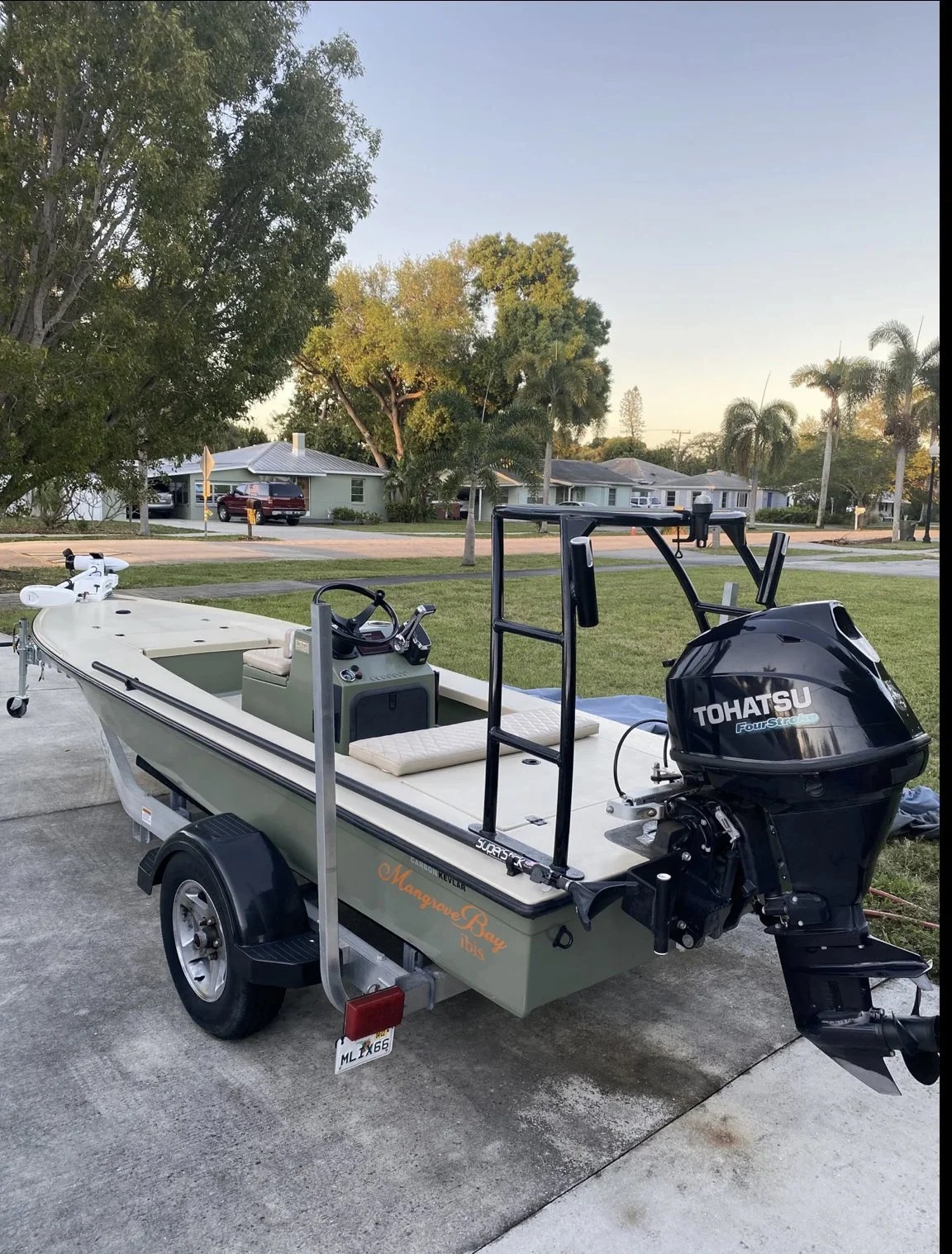 FS 2018 Mangrove Bay Ibis (Dorado) 30hp Center Console Dedicated To