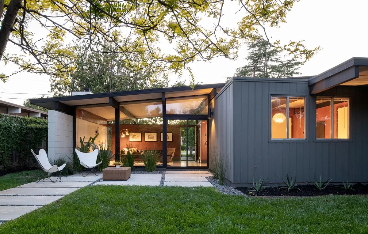 An InsensitivelyUpdated Eichler gets Back to its Original Roots Mid