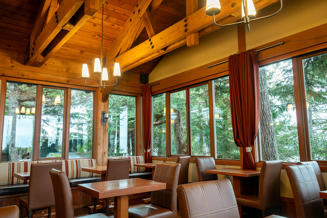 Dining Middle Beach Lodge Tofino BC