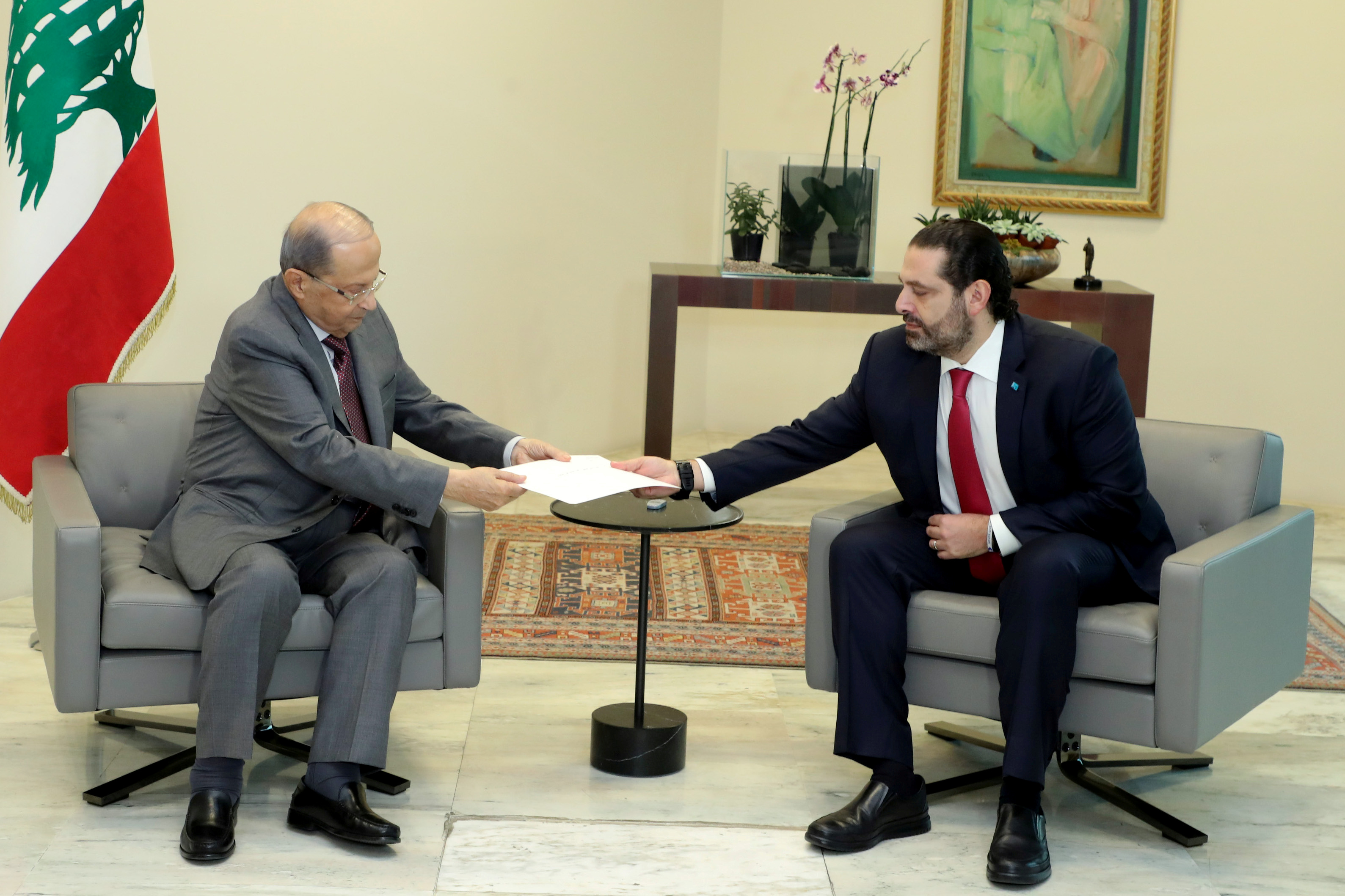 Lebanon's Aoun calls for new government of experts Middle East Eye