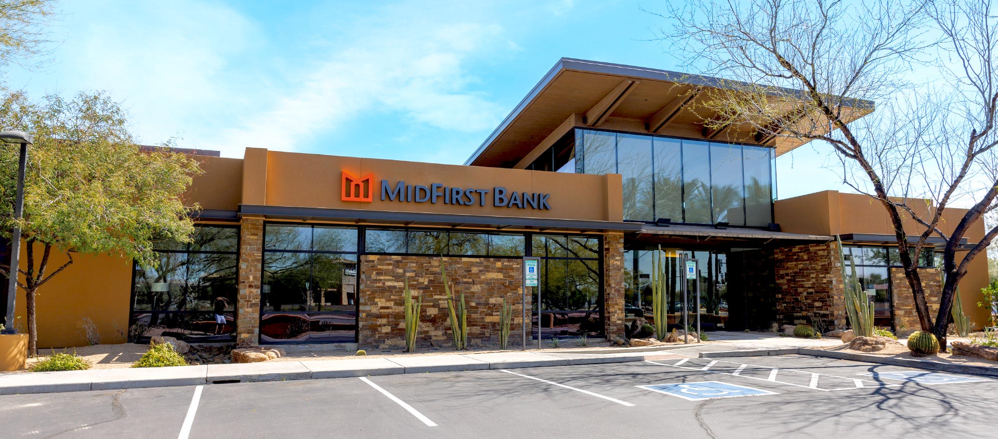 Gilbert, AZ Banking Ray Rd