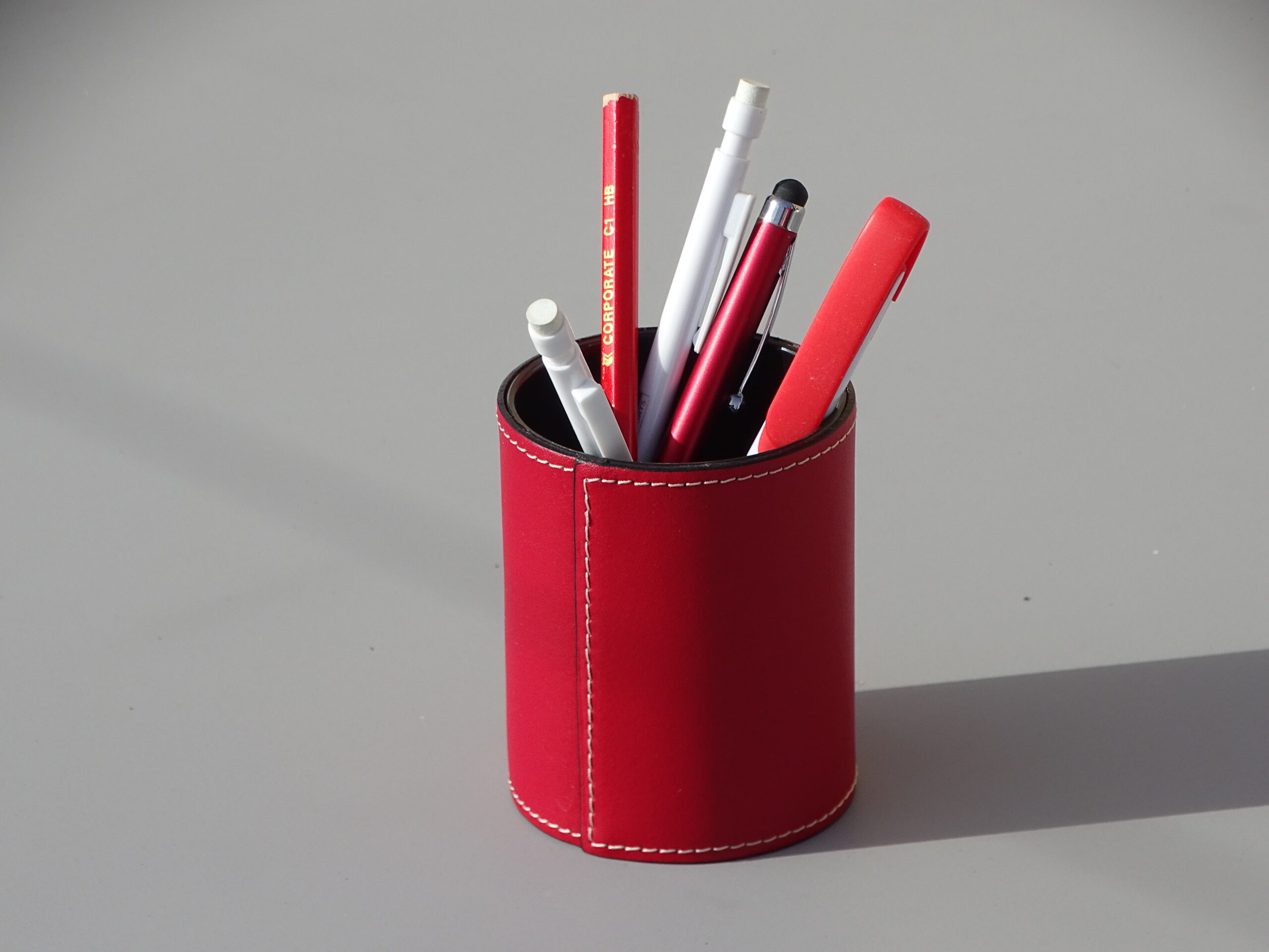 Pencil holder red leather MIDIPY