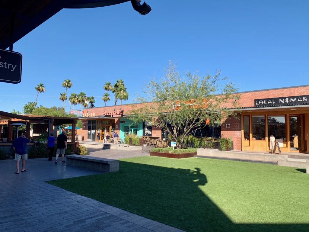 Uptown Plaza Phoenix Mid Mod Phoenix