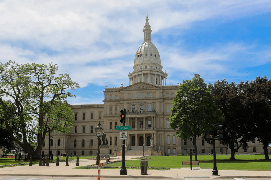 Michigan school safety task force prioritizes mental health, building