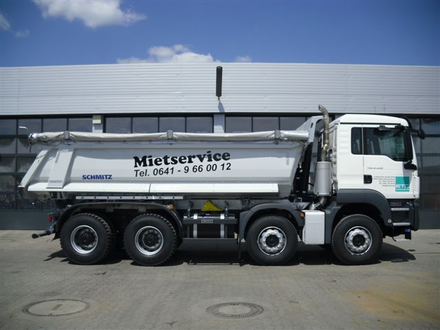 4 Achser Kipper mieten Mulde 8x4