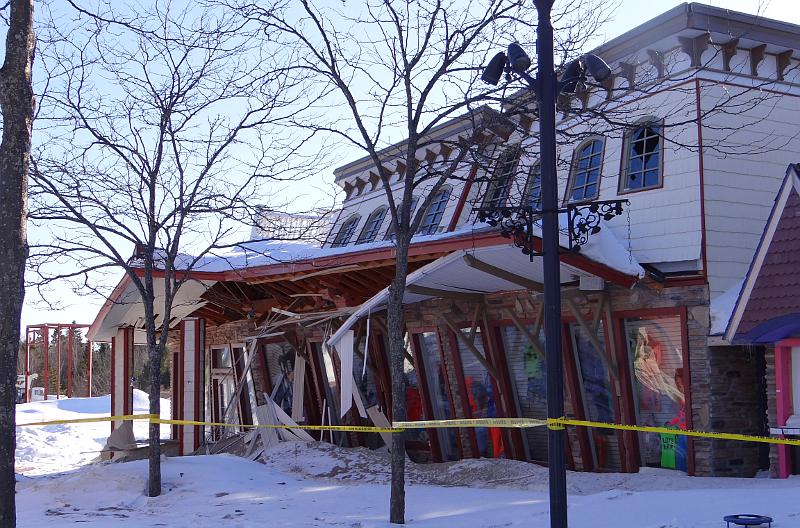 Roof Collapse at the Mackinaw Crossings in Mackinaw City