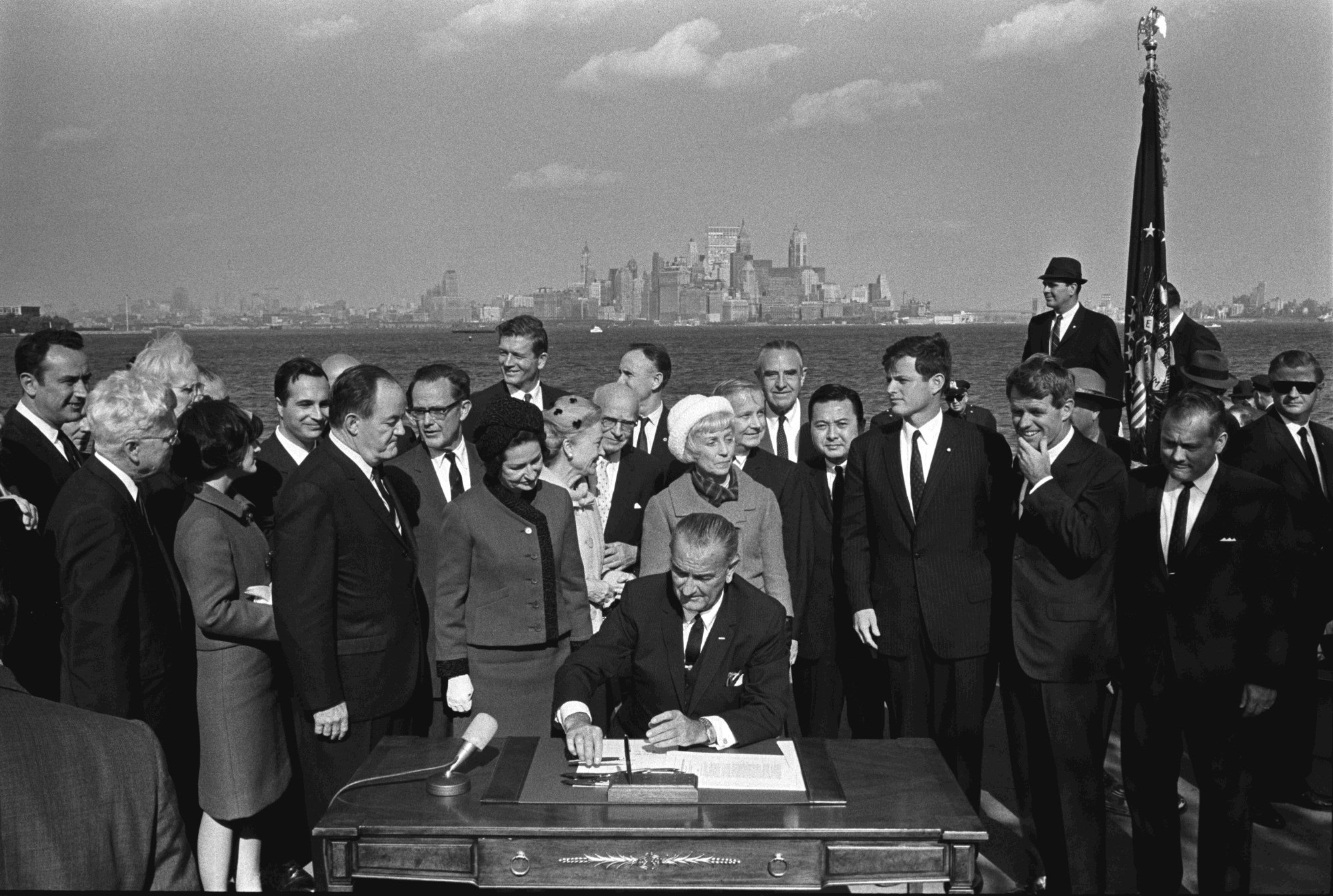 Article The Geopolitical Origins of the U.S. Immi..
