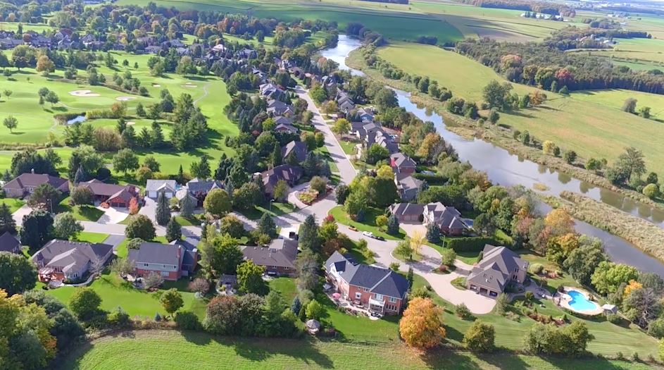 225 GOLF COURSE Road, Conestogo Ontario House in Conestogo