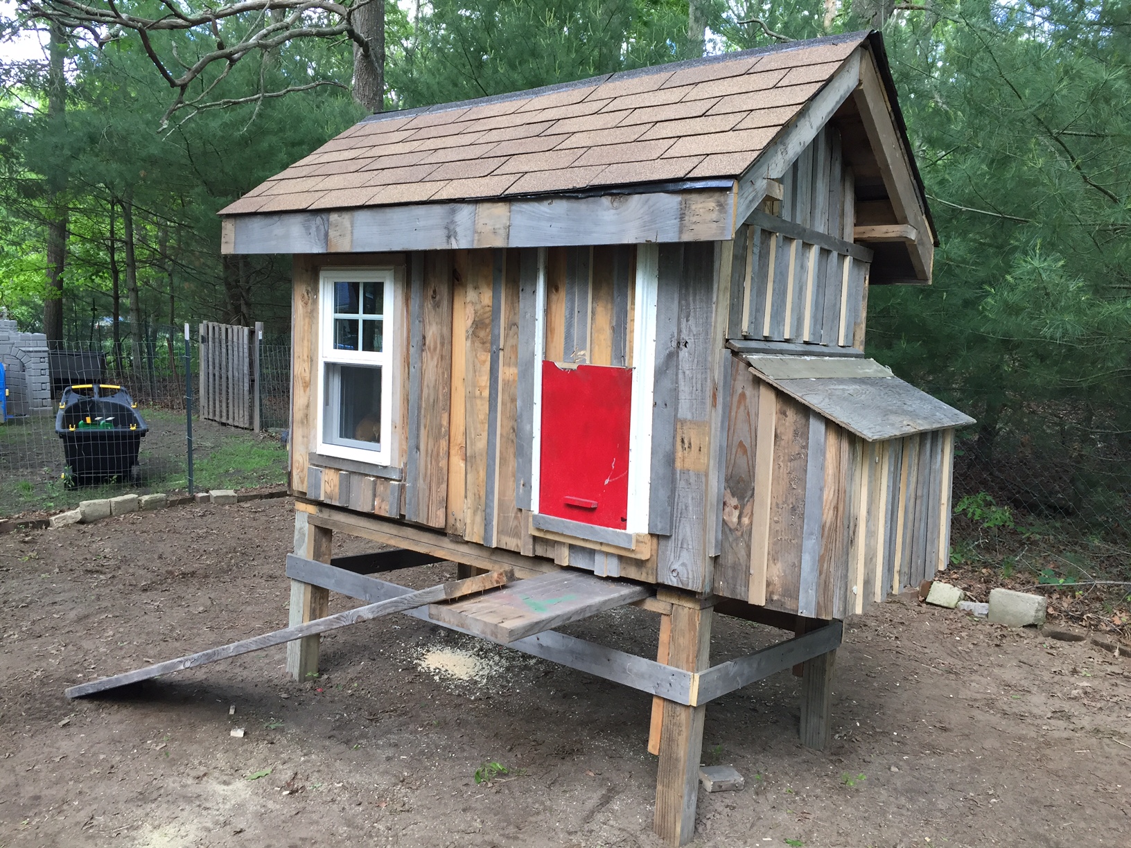 Crate Expectations II Another Reclaimed Lumber Coop BackYard Chickens Learn How to Raise