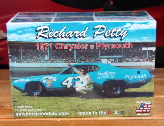 #43 Richard Petty 1971 Road Runner Salvino's JR Models Kit Sealed