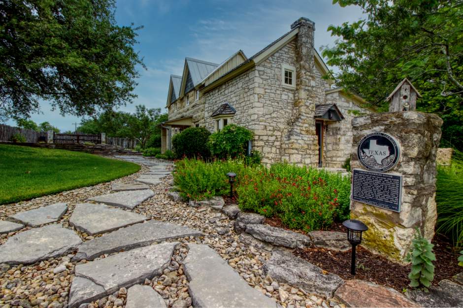 Early Fredericksburg Texas Stone Home For sale • Fredericksburg TX Real Estate Homes and Ranches