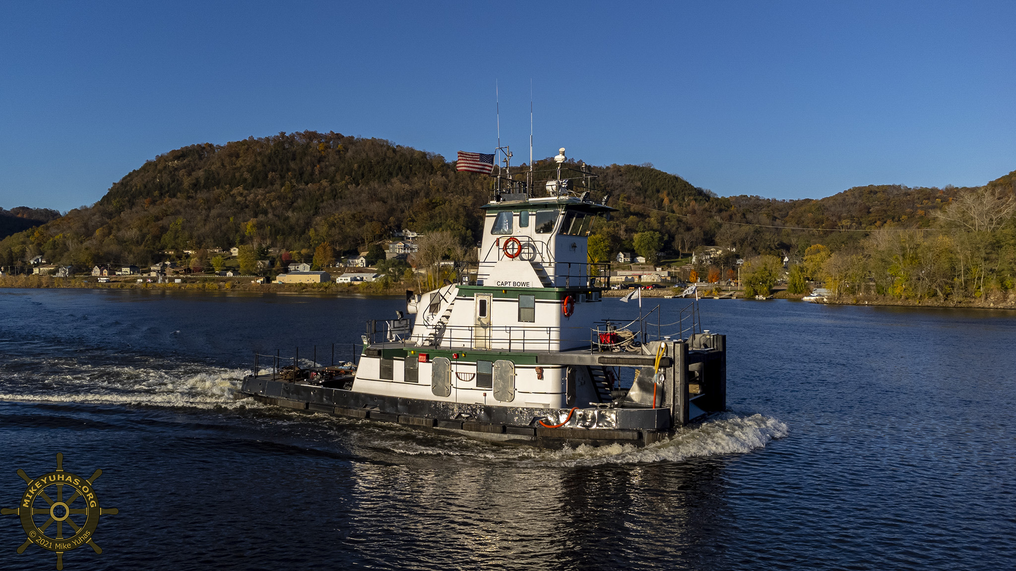 Marine Photos by Mike Yuhas Fountain City, Wisconsin, 10/25/2021