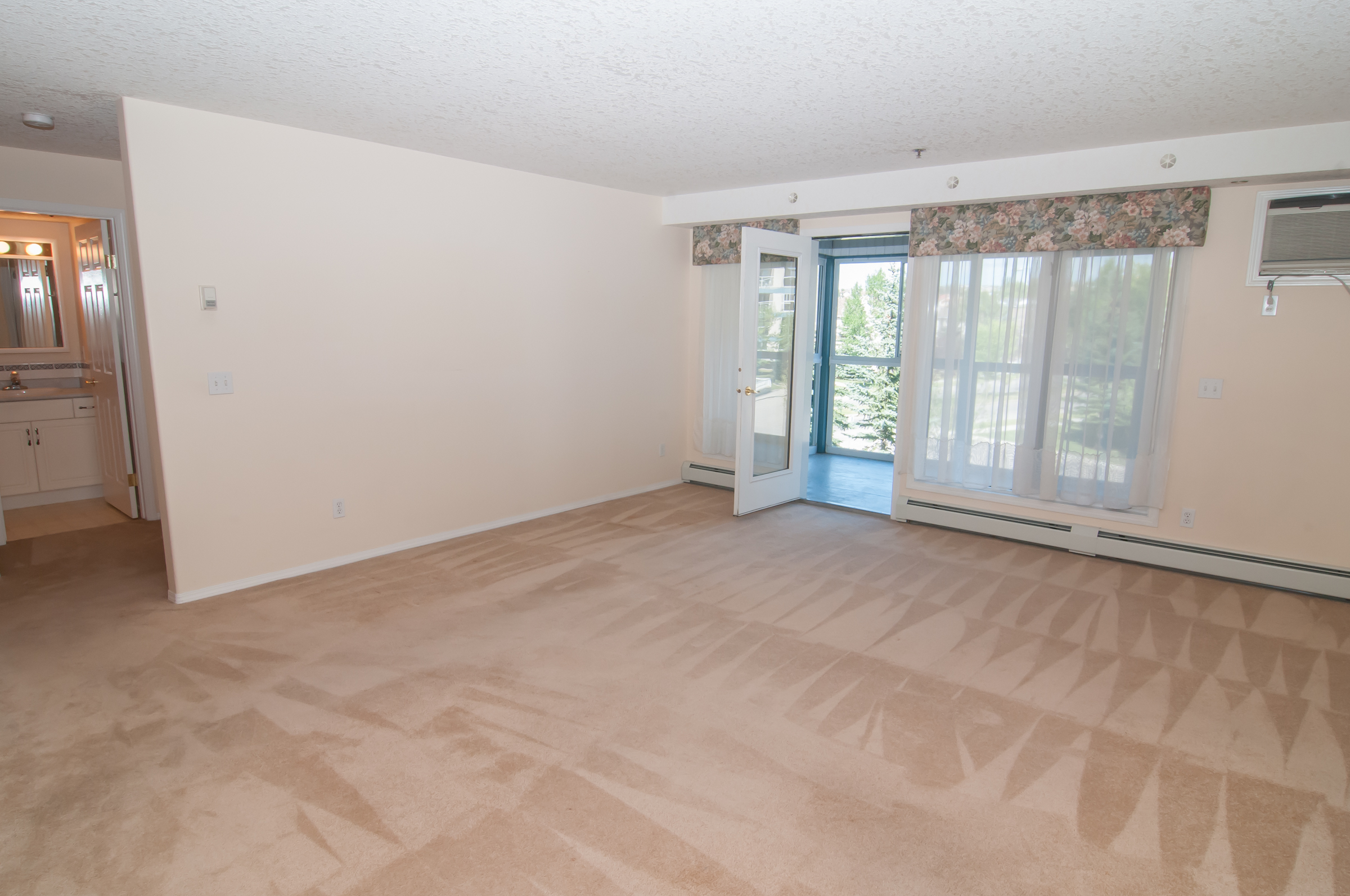 230 7229 Sierra Morena Boulevard SW, Calgary Property Listing