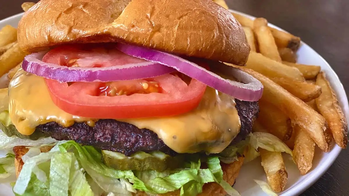 Ruby Tuesday Celebrates National Senior Citizens Day With 5 Sandwiches