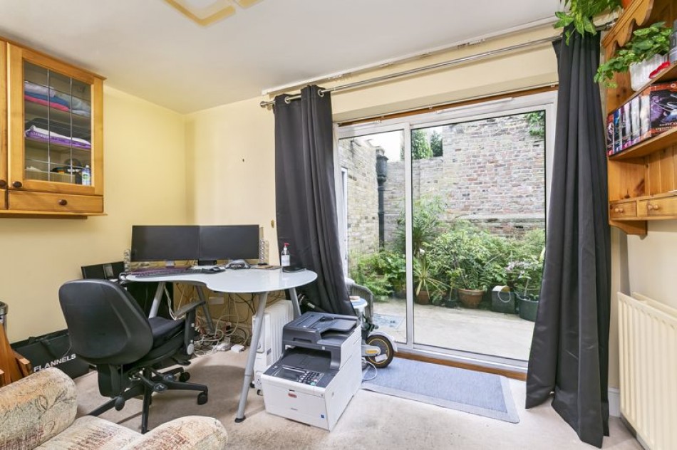 Walton Road, East Molesey Miles & Bird Estate Agents covering South West London & Surrey