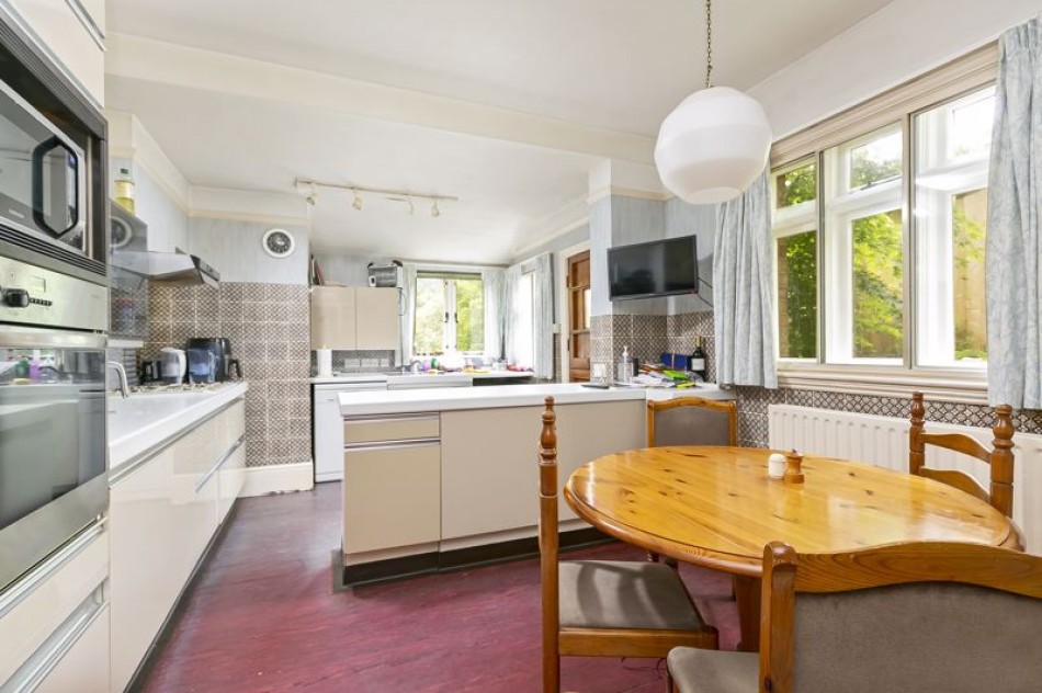 Walton Road, East Molesey Miles & Bird Estate Agents covering South West London & Surrey