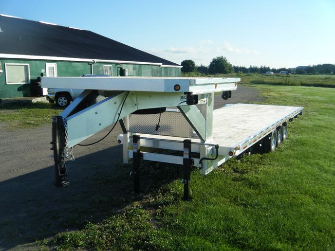 Choosing the Right Brakes for a Gooseneck Trailer