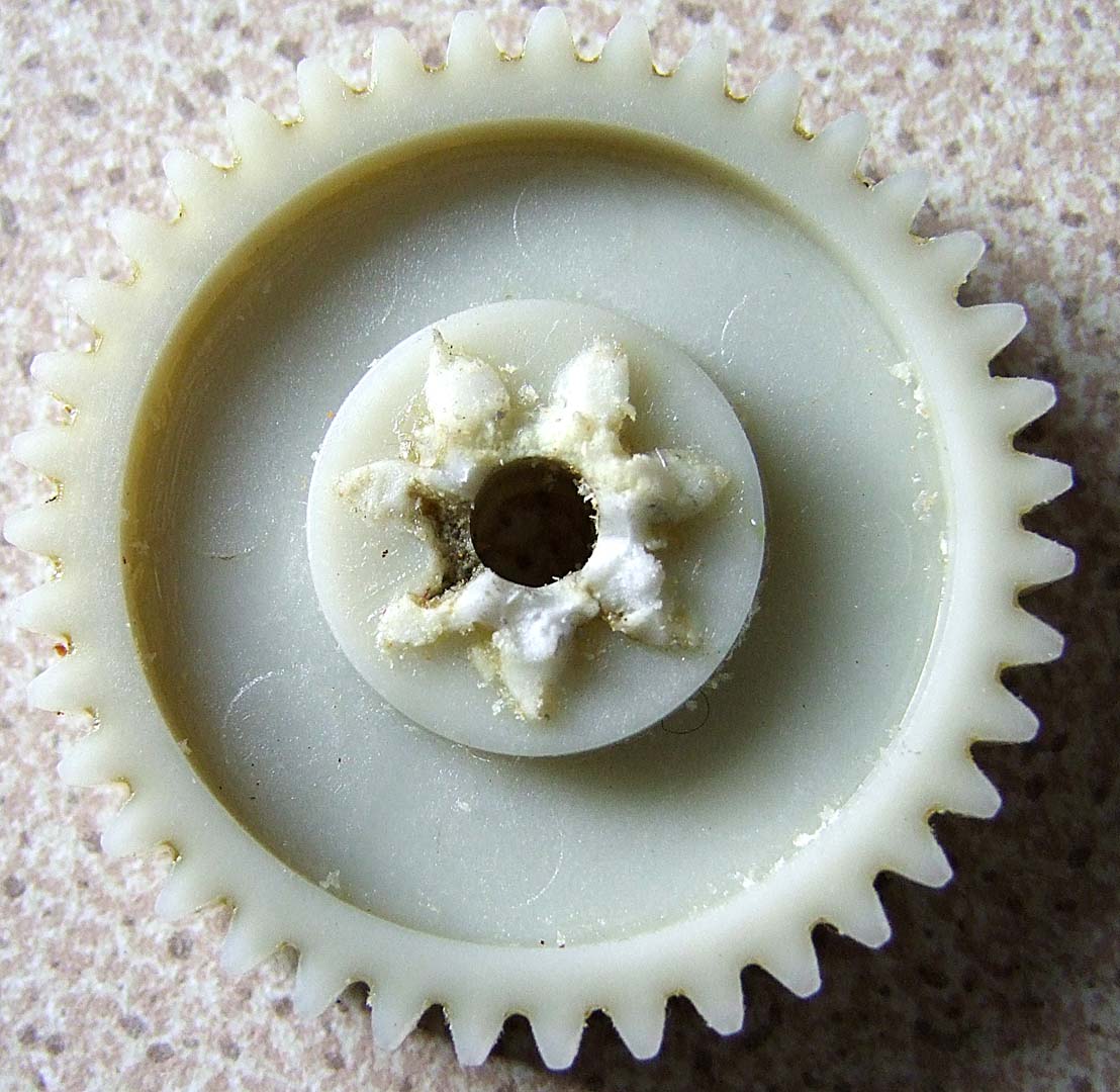 Source of small nylon gears? (2019 UPDATE)