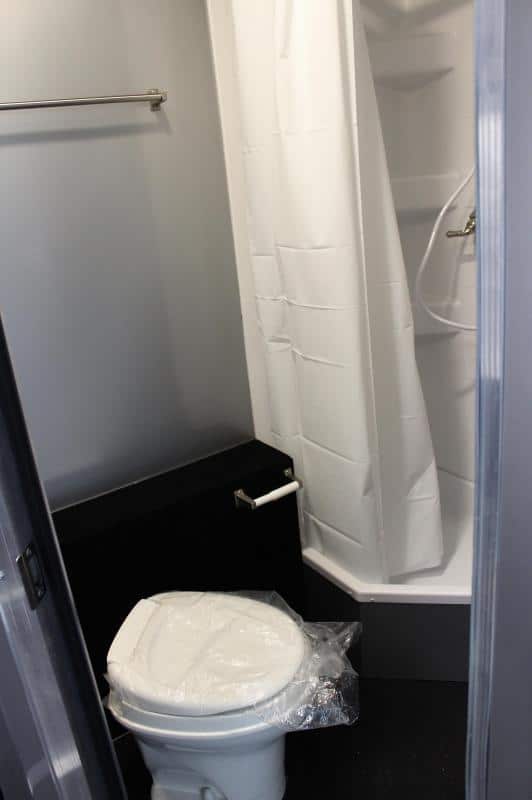 Enclosed Race Trailer with Bathroom 34Ft, Good Race Trailer