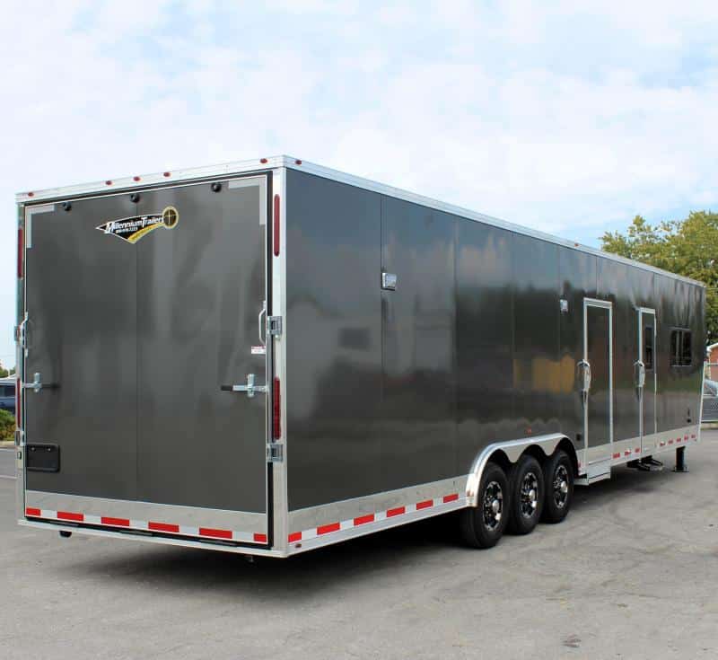 Enclosed Trailer with Living Quarters 2023 44' 12' Sofa +8'/Large Bath